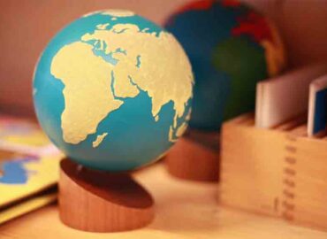 montessori globe